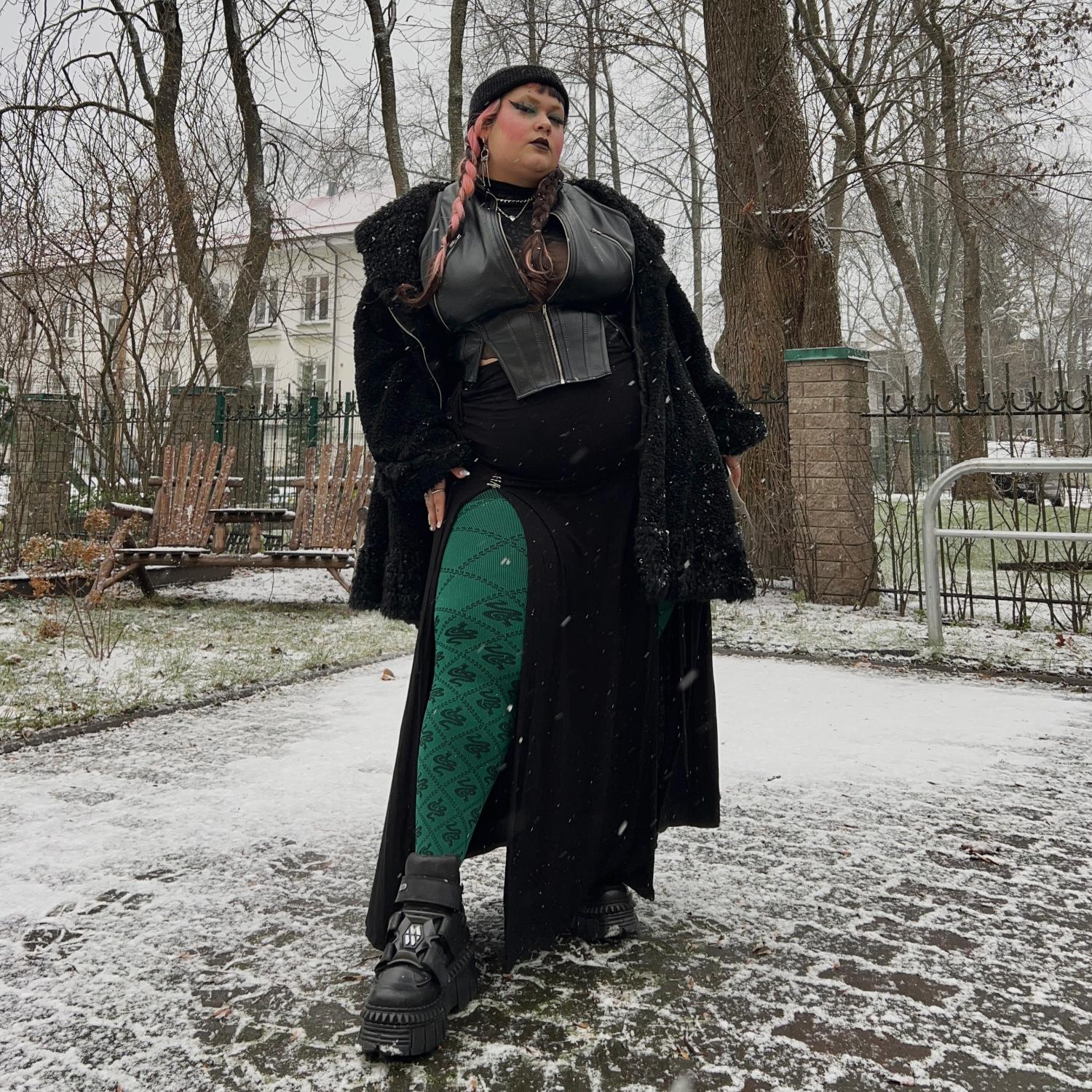 80 Denier Opaque Tights - Corra Snakes - Foliage Green