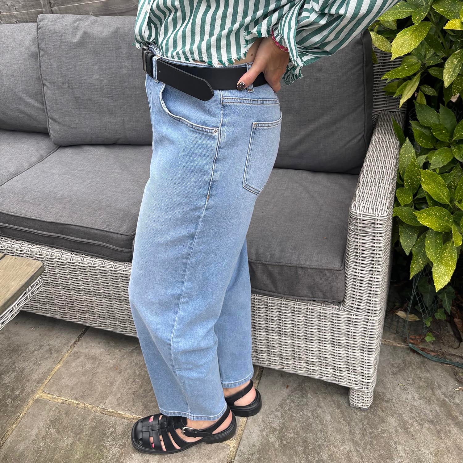 Sarah, 5ft 5in / 166cm - Size D1 Reg