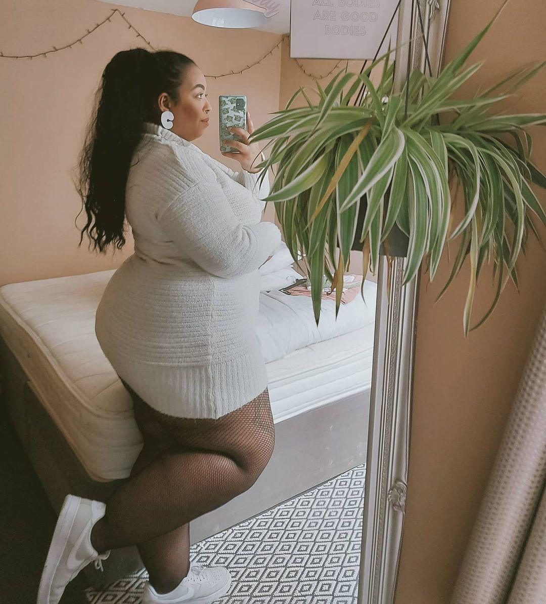 Tights - Fishnets - Fishies