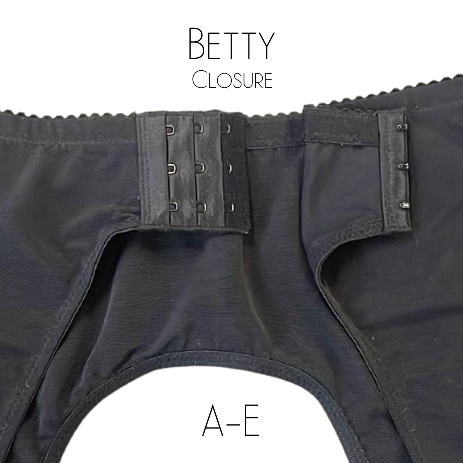 Vintage Suspender Belt - Betty - Snag
