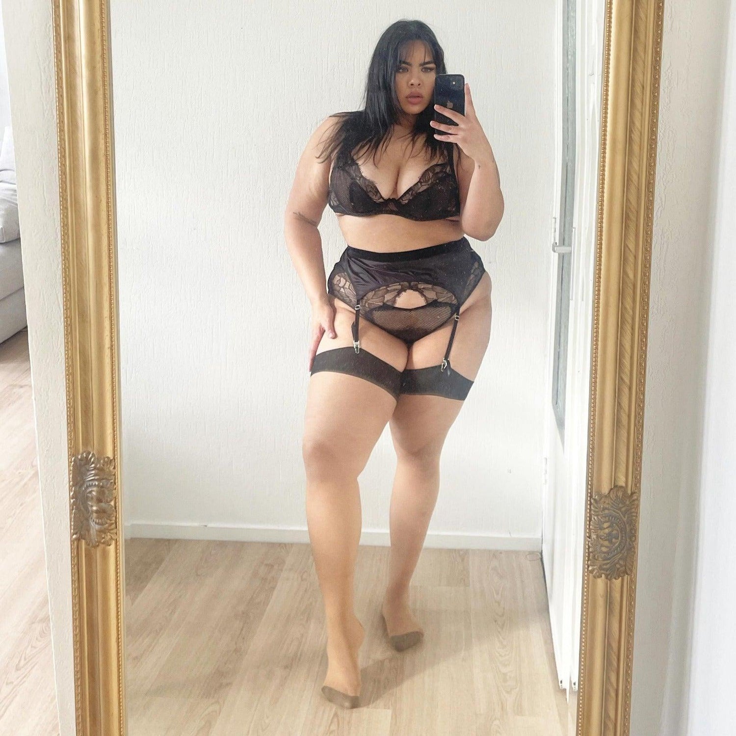 30 Denier Sheer Stockings - Columbia - Caramel Latte - Snag