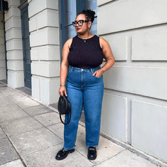 Ari, 5ft 4in / 163cm - Size E2 Reg