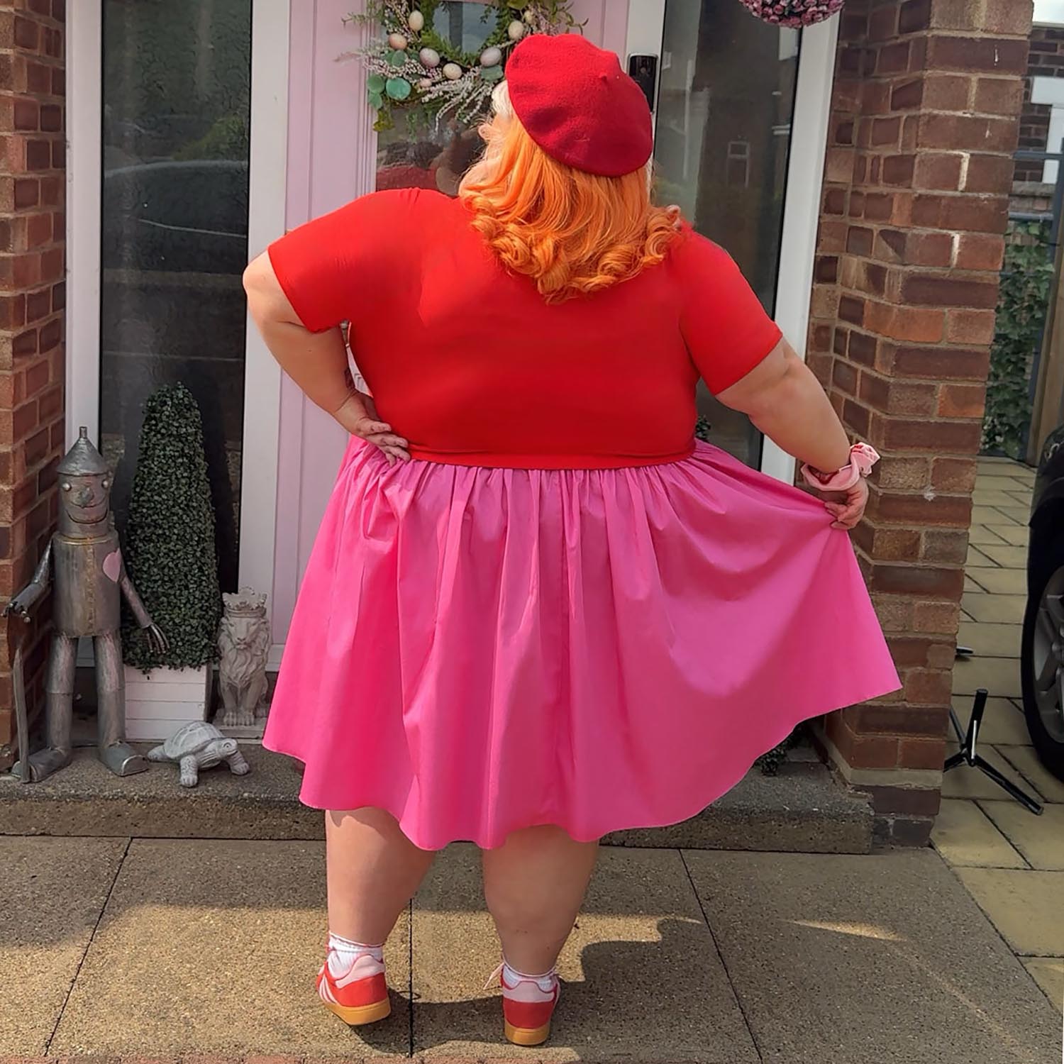 Courtney, 5ft 5in / 165cm - Size I