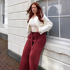 Elyshia, 6'1" - Size D2