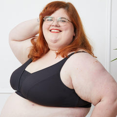 [Polly Wears Snag-Ra Size 7]