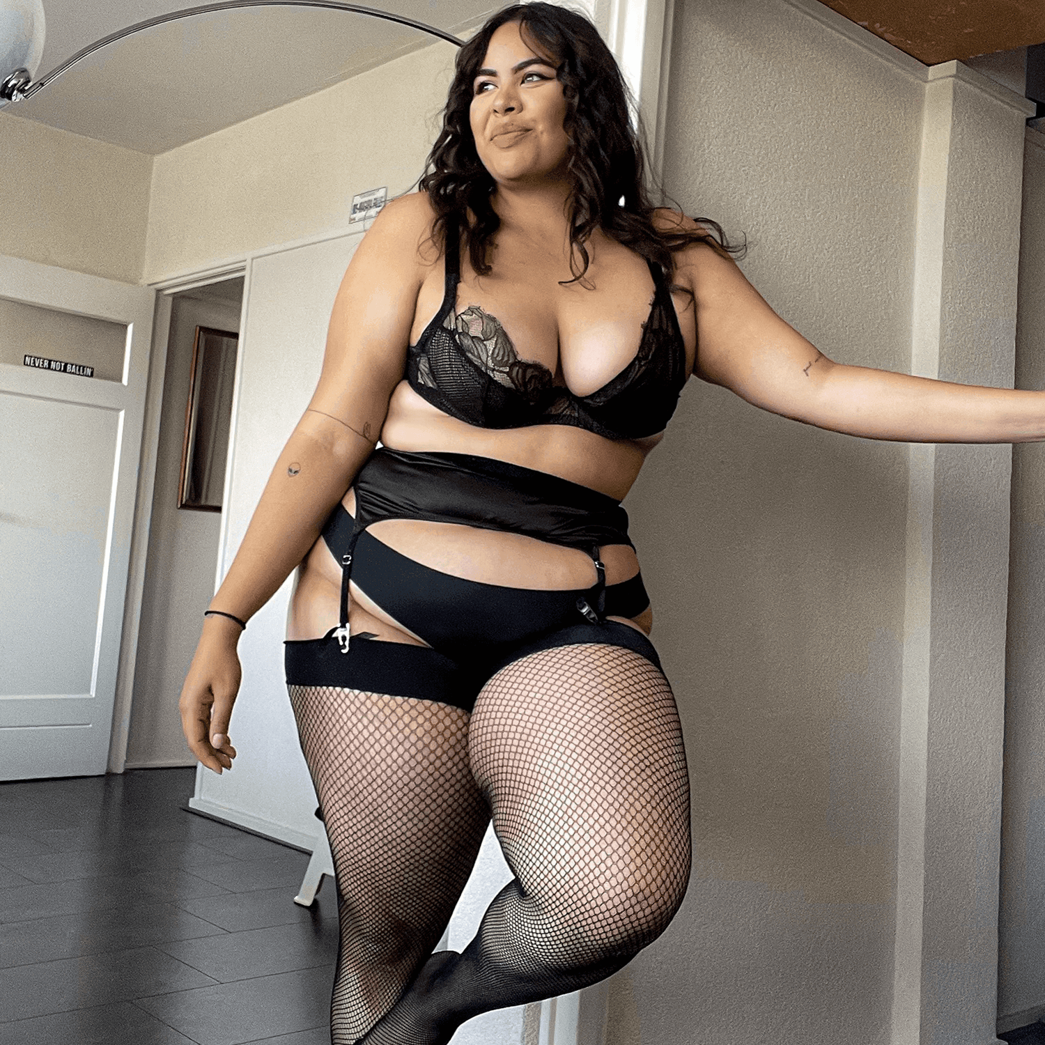 Fishnet Stockings - Magenta - Black - Snag