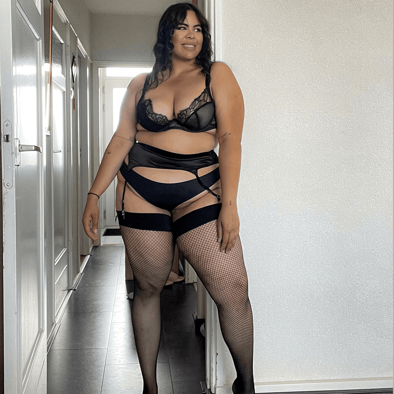 Fishnet Stockings - Magenta - Black - Snag