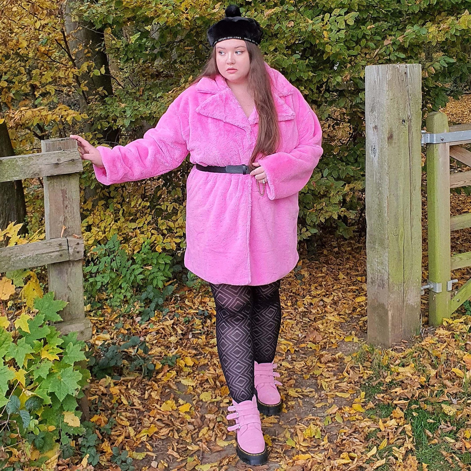 Lace Tights - Diamond Age - Snag