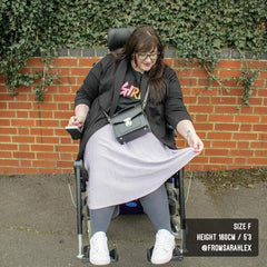 Sarah, 5'3" / 160cm - Size F